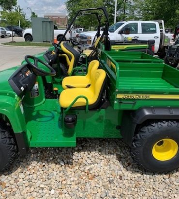 2022 John Deere Gator TS ATVs and Utility Vehicle