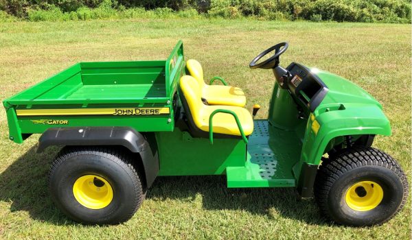 2022 John Deere Gator TS ATVs and Utility Vehicle