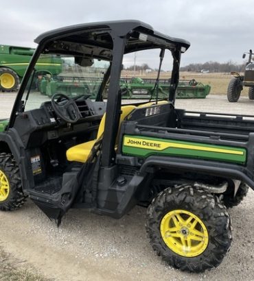 2022 John Deere XUV 835M ATVs and Utility Vehicle