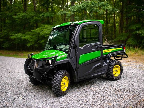 2022 John Deere XUV835R ATVs and Utility Vehicle