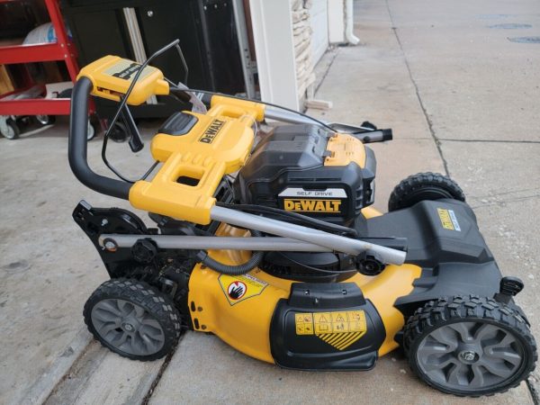 DEWALT DCMWSP244 21.5" 20V Max LI Battery Walk Behind Self Propelled Mow VG M